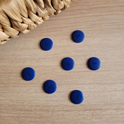 Matte button 2 holes Blue 18 mm