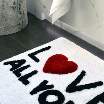 Tapis de bain Love Is All You Need Slogan 4