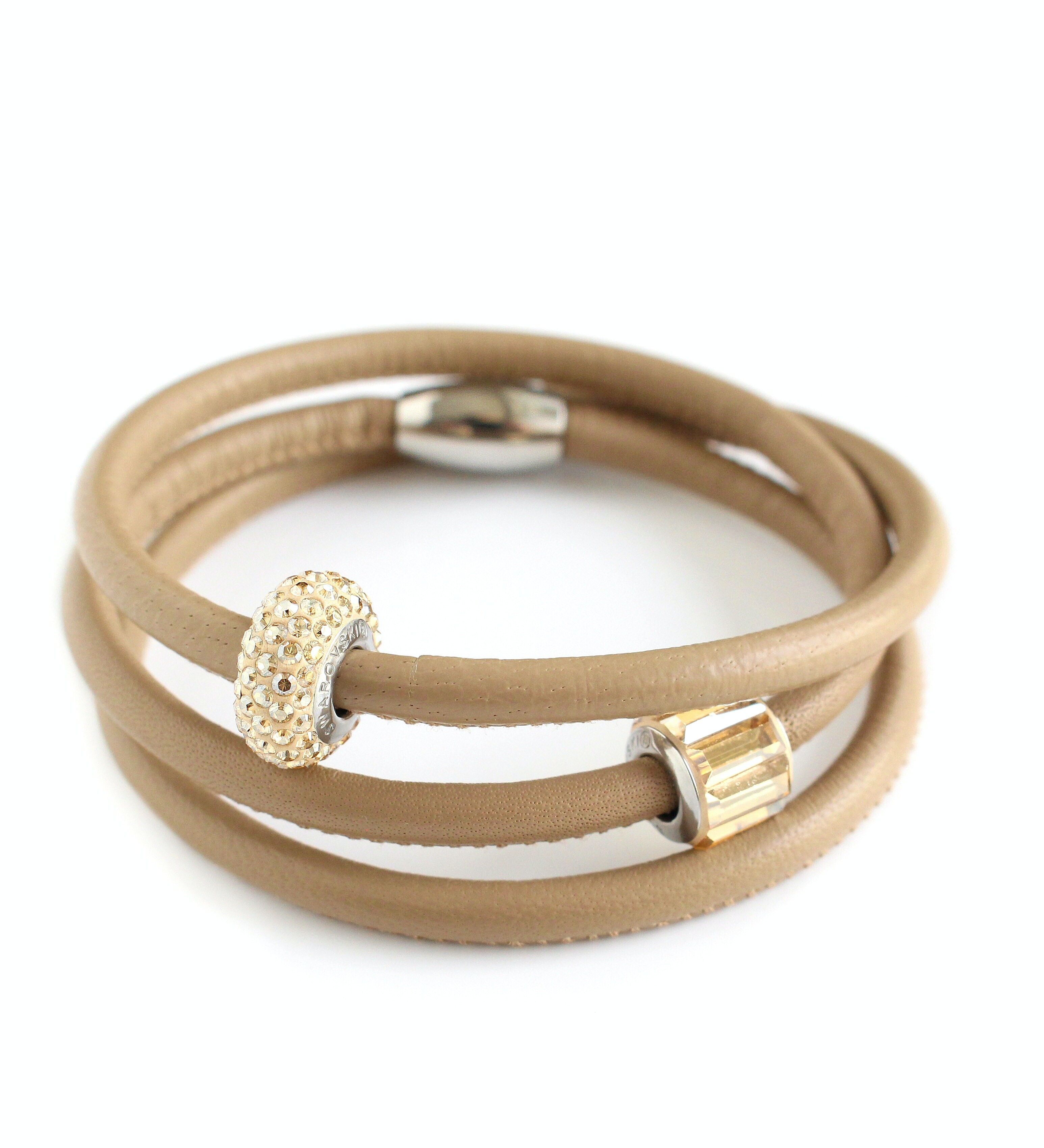 Bracciale in pelle beige con perline di cristallo pavé