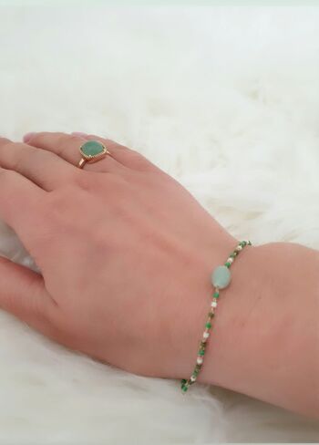 Bracelet en plaqué or avec une pierre ovale quartzite vert 3