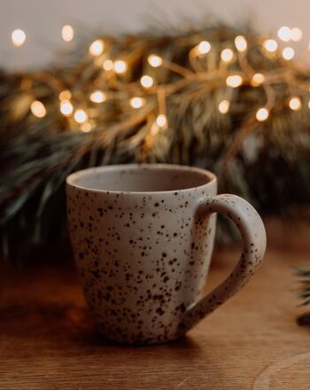 Carmen, la tasse crème en grès 1