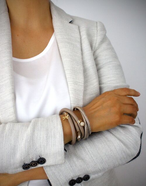 Beige triple wrap leather bracelet with crystals