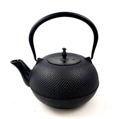 Kuro black cast iron teapot