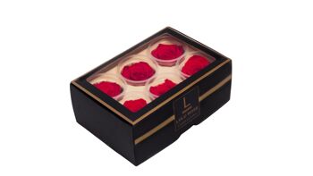 18 boîtes de 6 roses rouges éternelles stabilisées 6cm, 108 vrais boutons de roses rouges éternelles 5