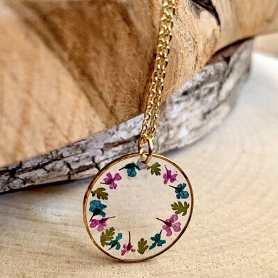 Ammi Majus resin rosette dried flower necklace, golden round pendant