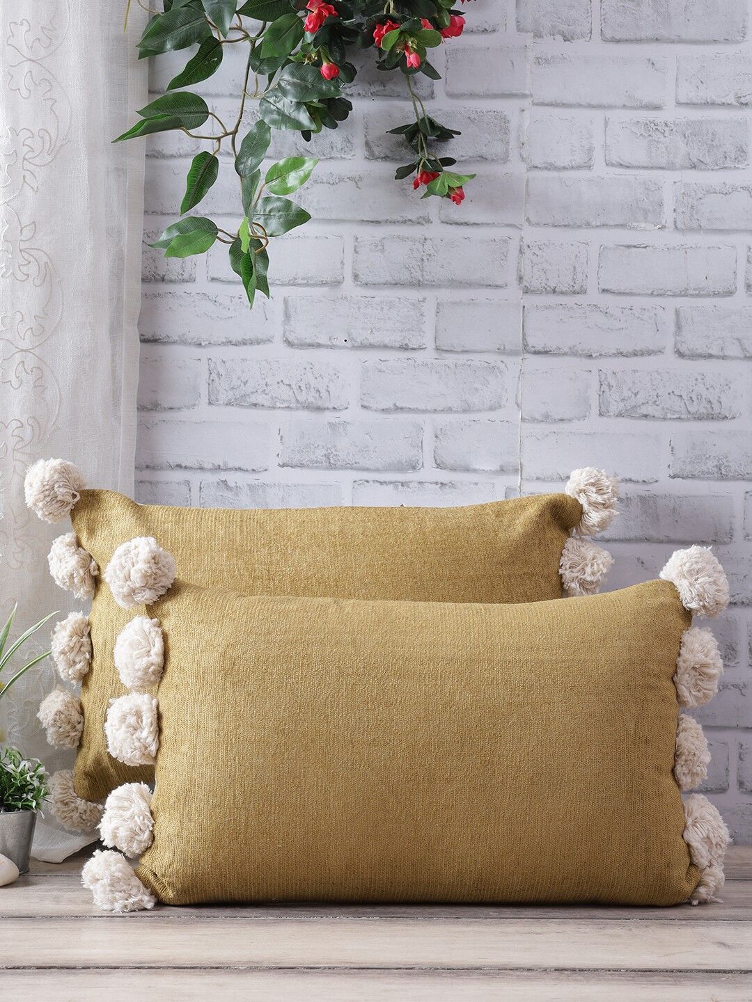 Fodera per cuscino in ciniglia con pompon 43