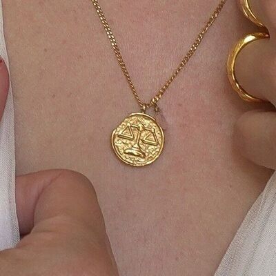 Collar de astrología de acero con medallón de Libra y Cuarzo Rosa