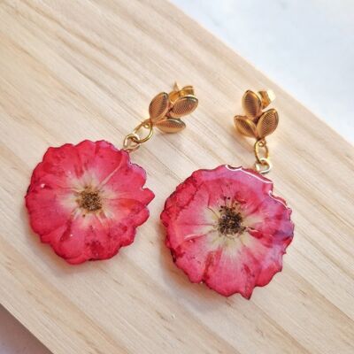 Boucles d'Oreilles Tige Hibiscus Rouge Véritables fleurs recouvertes de résine