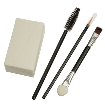 Make-up set consisting of sponge, eyelash roller, eyeliner + eyeshadow/applicator