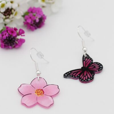 Aretes de mariposa y flor de cerezo