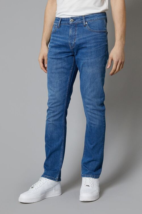 ALASKA Straight Fit Jeans In Mid Blue