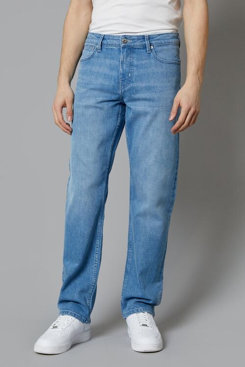 Montana Loose Fit Jeans In Light Blue