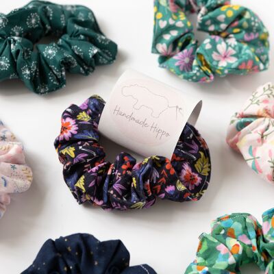 Scrunchies grandes hechos a mano