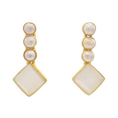 Madi pearl and cream earrings