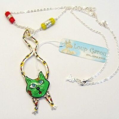 Green "cat thread" necklace