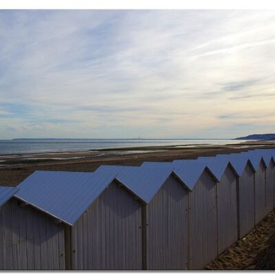 Murale: capanna sulla spiaggia in Normandia 7 - formato orizzontale 4:3 - molte dimensioni e materiali - esclusivo motivo artistico fotografico come quadro su tela o vetro acrilico per la decorazione murale