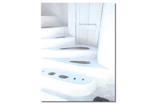 Wandbild: Treppe in weiß - Hochformat 3:4 - viele Größen & Materialien – Exklusives Fotokunst-Motiv als Leinwandbild oder Acrylglasbild zur Wand-Dekoration