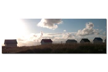 Papier peint : Cabane de plage en Normandie 5 - Paysage panoramique 3:1 - Nombreuses tailles et matériaux - Motif d'art photographique exclusif sous forme d'image sur toile ou d'image en verre acrylique pour la décoration murale 1