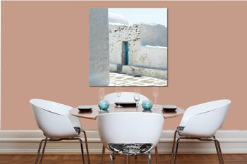 Papier peint : porte bleue au milieu du blanc - carré 1:1 - plusieurs tailles et matériaux - motif exclusif d'art photo comme image sur toile ou image en verre acrylique pour la décoration murale 5