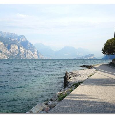 Mural: Paseo del lago de Garda 2 - formato apaisado 4:3 - muchos tamaños y materiales - motivo de arte fotográfico exclusivo como cuadro de lienzo o cuadro de vidrio acrílico para la decoración de paredes