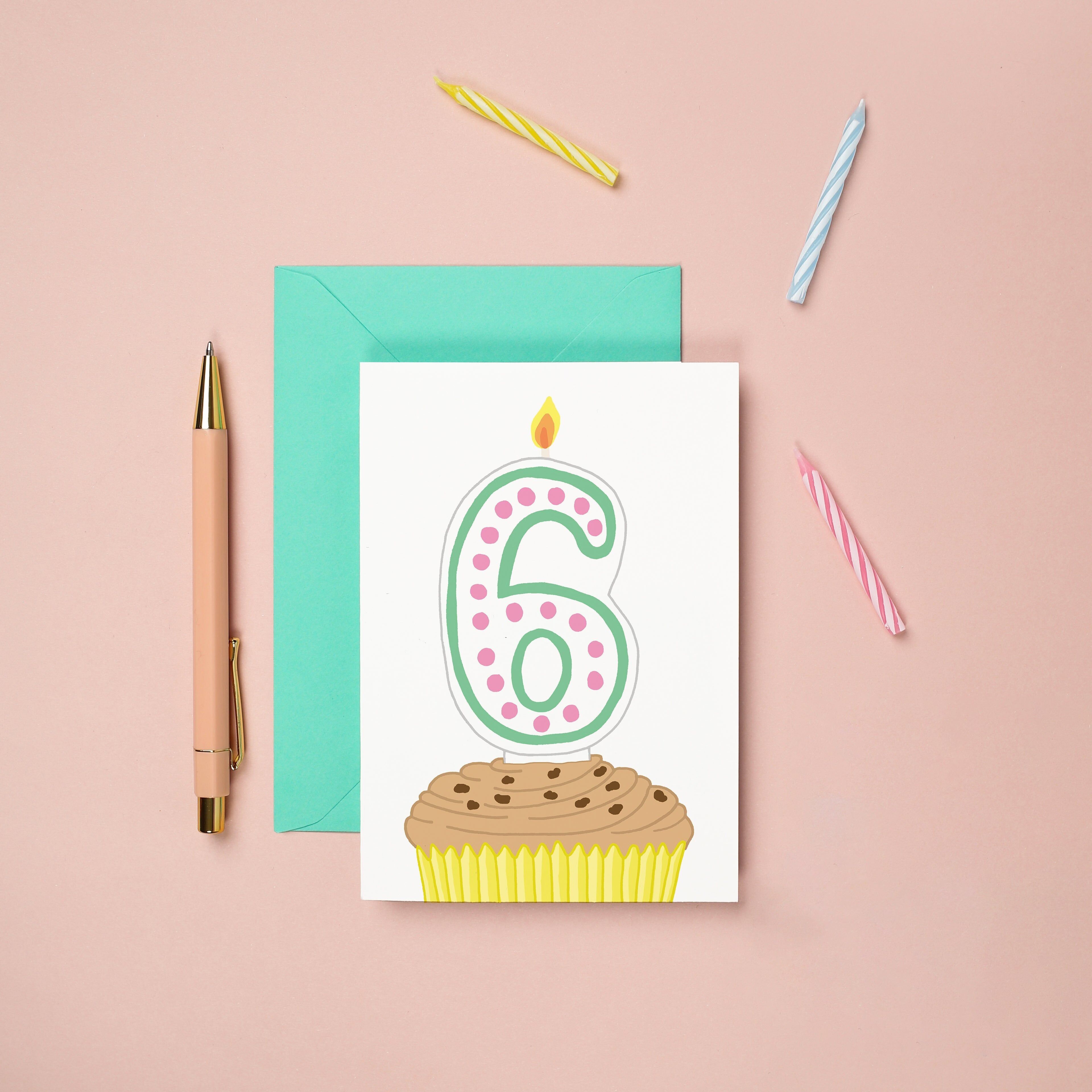 Cupcake per biglietto di auguri per il 6° compleanno | Biglietto d'auguri per bambini | Pietra miliare