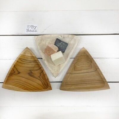 Triangolo di legno piatto