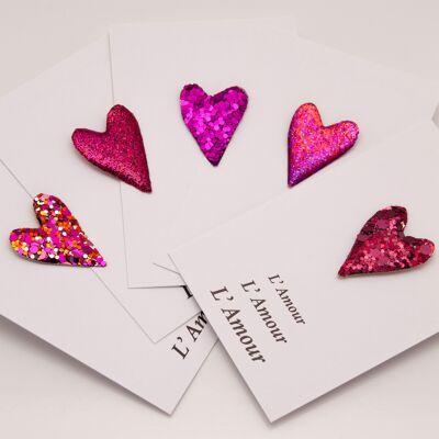 Love & Glitter - Set di 5 spille a forma di cuore con brillantini