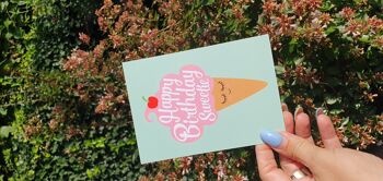 Carte postale joyeux anniversaire, carte d'anniversaire à la crème glacée sucrée 3
