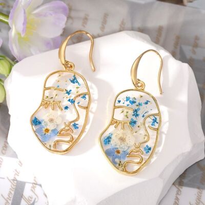 Boucles d’oreilles en fleurs séchées bleues