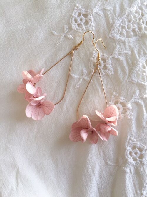 Boucles d’oreilles fleurs séchées rose “Louise” goutte d’eau
