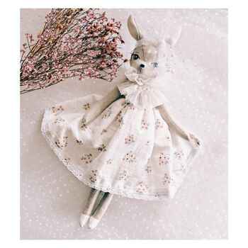 Mini poupée biche blanche 2