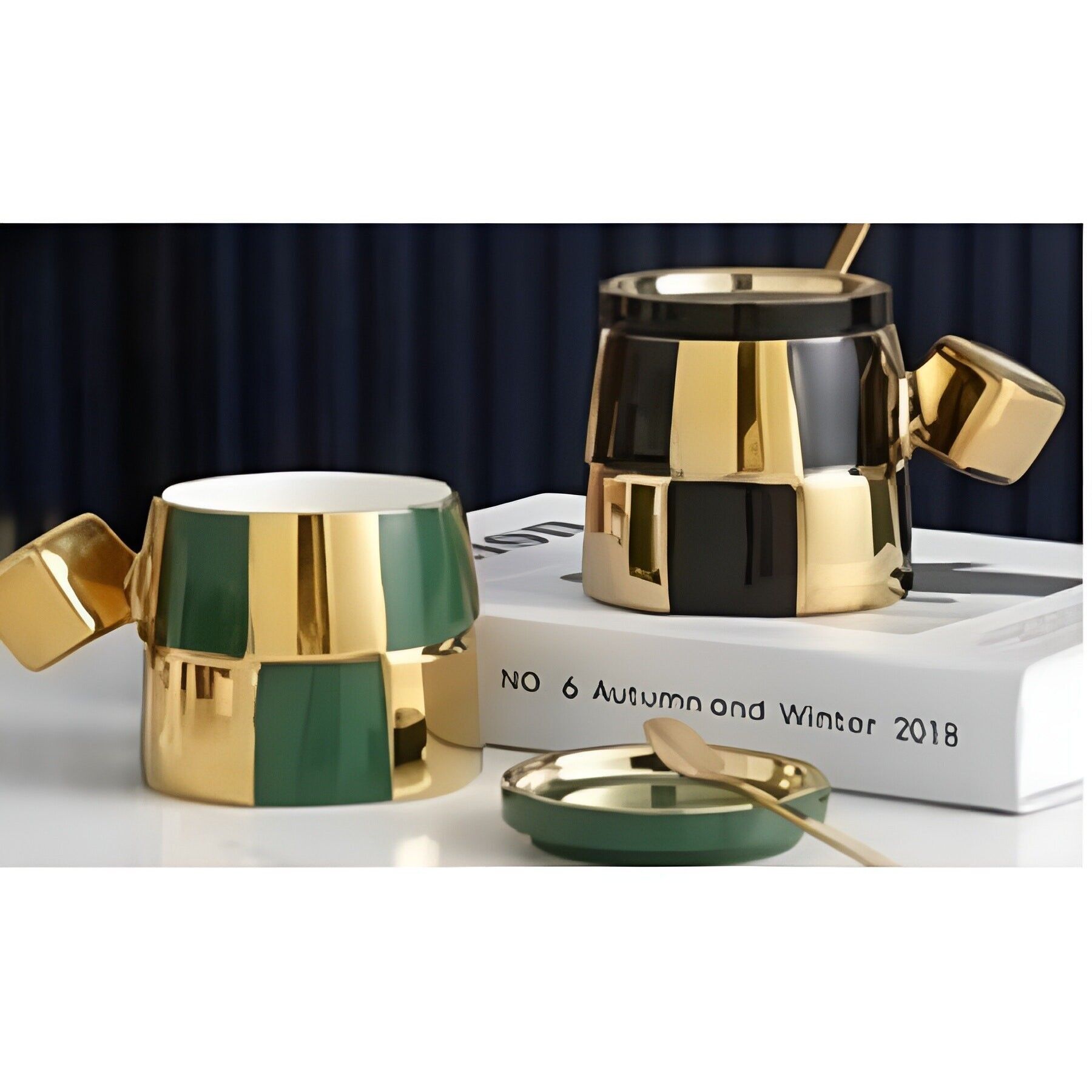 Ceramic coffee mug  350 ml with lid and spoon in 2 colours -  in box