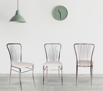 Chaise Dmora Castellod, Chaise moderne avec assise en éco-cuir, structure en métal chromé, Idéal pour salle à manger, cuisine ou salon, Cm 54x45h95, Blanc 1