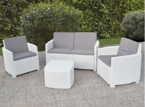 Dmora Set salotto da esterno Catanzaro, Set da giardino con 2 poltrone, 1 divano e 1 tavolino, Salottino indoor, 100% Made in Italy, Cm 128x67h77, Bianco