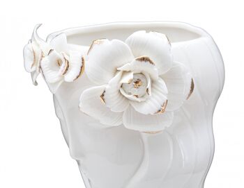 Dmora Vase en porcelaine élégante, de couleur blanche, avec des décorations dorées, mesure 13 x 29 x 15 cm 3