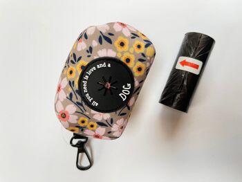 Distributeur de sacs à caca fleur personnalisé en néoprène doux au toucher avec sacs à caca GRATUITS