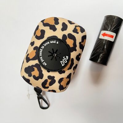 Dispensador de bolsas para caca personalizado con estampado de leopardo de neopreno suave al tacto con bolsas para caca GRATIS