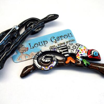 Black and white "Leon the chameleon" brooch