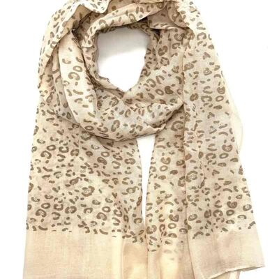 Thin scarves with leopard patterns