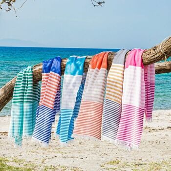 Serviette de plage et de piscine BALI | Serviette de hammam turque | Turquoise - Vert, avec boîte cadeau recyclée 4