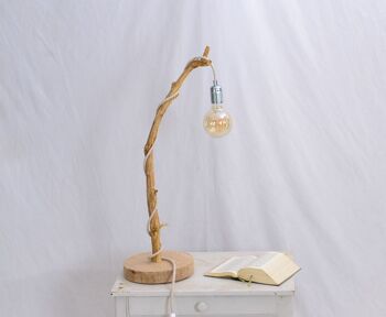 Lampe avec une branche de chêne patinée 1