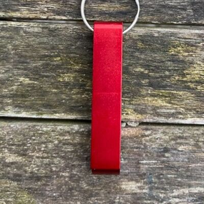 Personalisierter roter Flaschenöffner-Schlüsselanhänger aus Metall