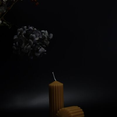 BEESWAX MINI PILLAR CANDLES