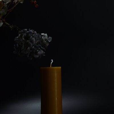 BEESWAX PILLAR CANDLE LARGE