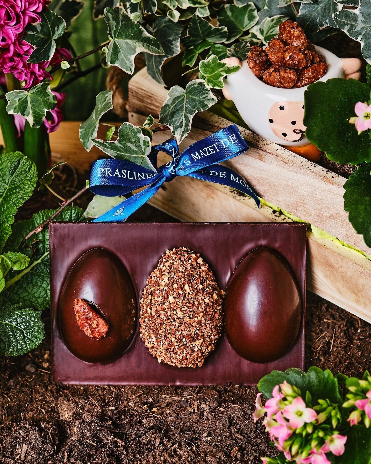 Tavola uova prasline e cocci pasquali - TP