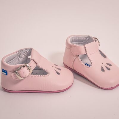 Baby prewalk shoe in leather with an antislip outsole pink 2000