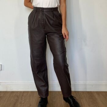 Pantalon en cuir violet foncé 2