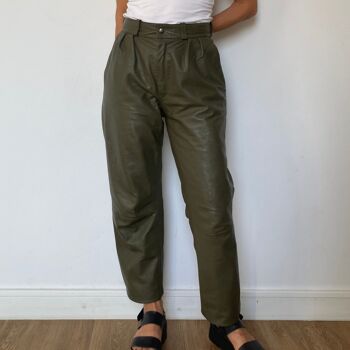 Pantalon en cuir vert 4