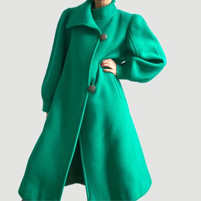 Grüner langer Mantel