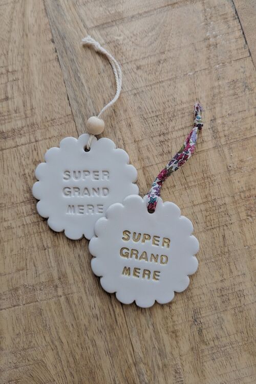 Suspension "Super grand mère"